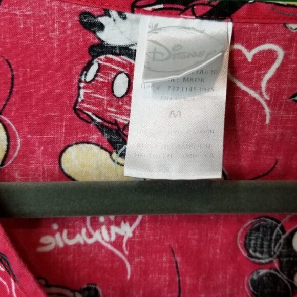 MINNIE MICKEY MOUSE DISNEY Red Hearts Scrub Top Women’s Size Medium Nurse - Picture 5 of 5